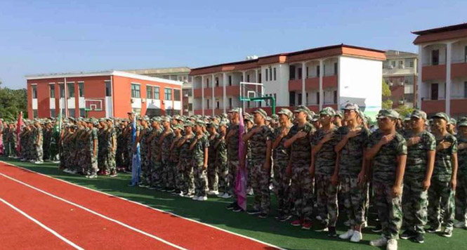 怀宁中专学校2019级新生军训结营仪式成功举行