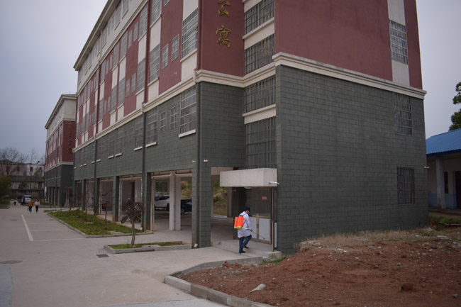 县中专学校多举措防控春季传染病