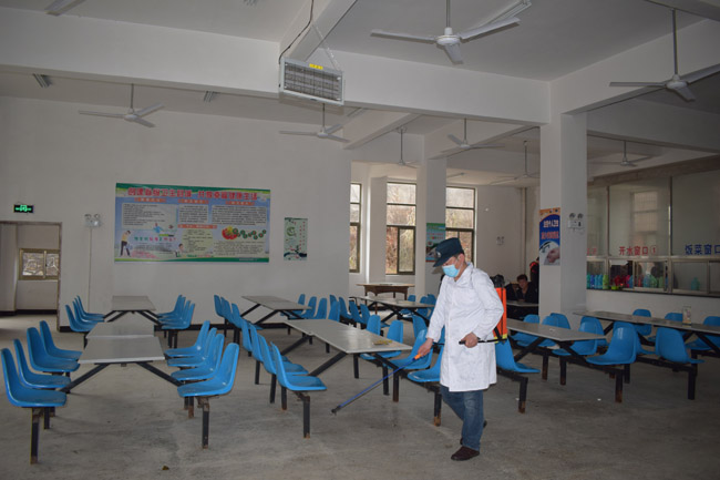 县中专学校多举措防控春季传染病