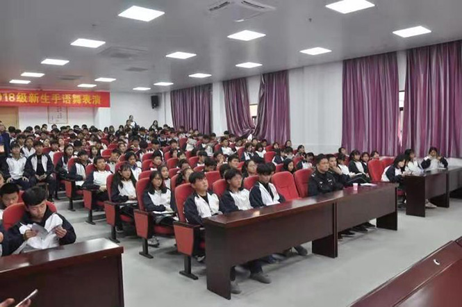 怀宁县公安局高河分局到怀宁县中等专业学校开展法制讲座