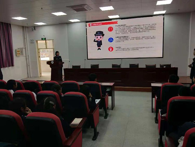 怀宁县公安局高河分局到怀宁县中等专业学校开展法制讲座