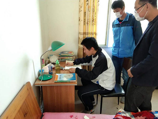家校携手共战“疫”，线上线下家访暖人心 ——中专学校疫情防控期间开展“线上线下家访”活动