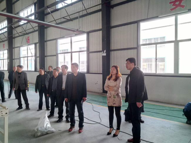 县中专学校赴县工业园区调研考察