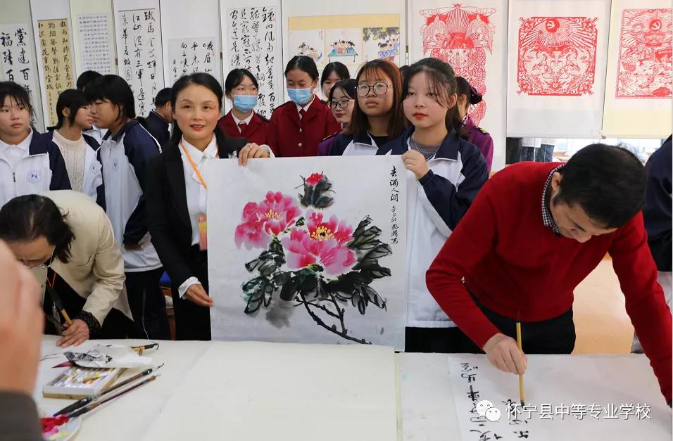 翰墨丹青颂 奋进新征程-----书画展走进怀宁县中等专业学校
