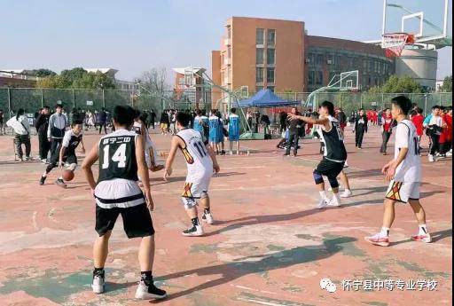 张扬青春 逐梦球场 怀宁县中等专业学校参加怀宁县中学生篮球比赛完美收官