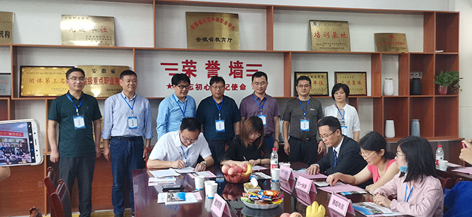 产教融合开新篇——怀宁县“独秀英才”校企合作对接招聘会在安庆怀宁中专隆重举行