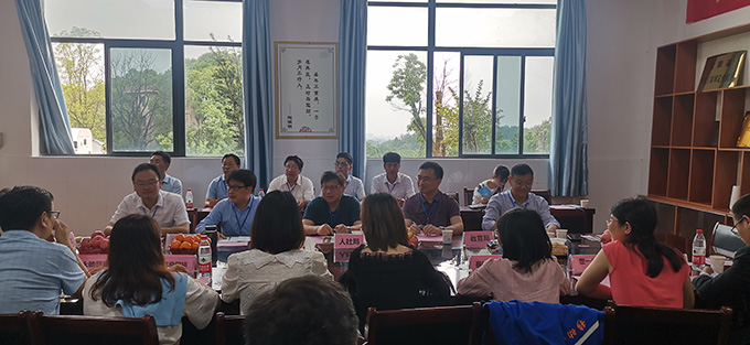 产教融合开新篇——怀宁县“独秀英才”校企合作对接招聘会在安庆怀宁中专隆重举行