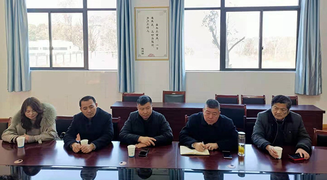 中南集团安徽区域总裁张金虎考察怀宁中专