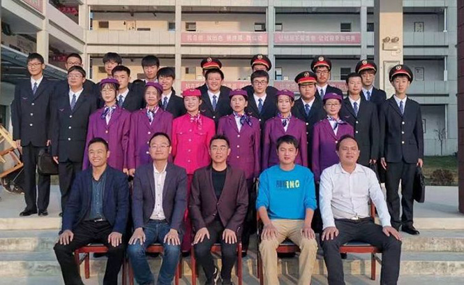 怀宁中专隆重举行特色专业授服仪式