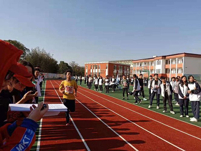 奏响青春赞歌，尽显少年芳华——记怀宁县中专学校第一届田径运动会