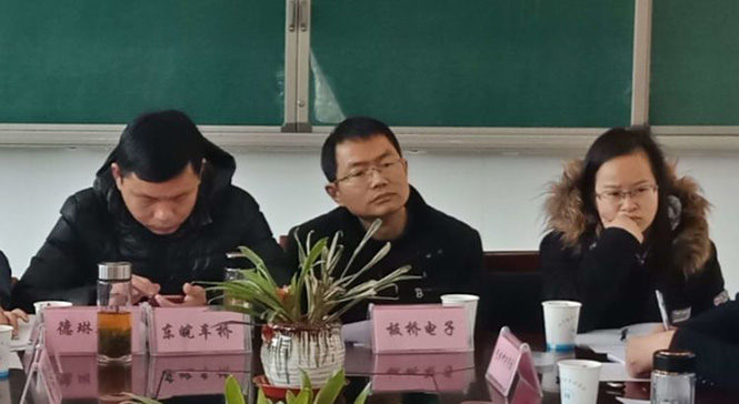 县经开区校企对接会在怀宁中专学校举行