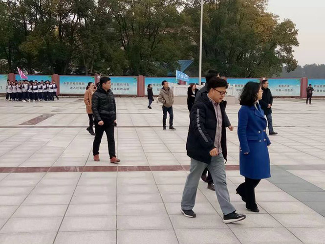 县经开区校企对接会在怀宁中专学校举行