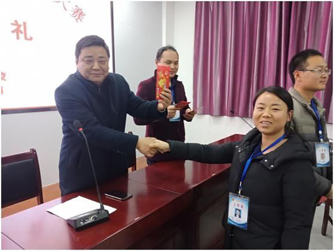 怀宁县中专学校重奖参加市技能大赛获奖师生