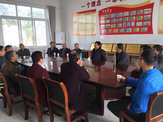 县职业技术学校行政人员前往希望中学考察学习