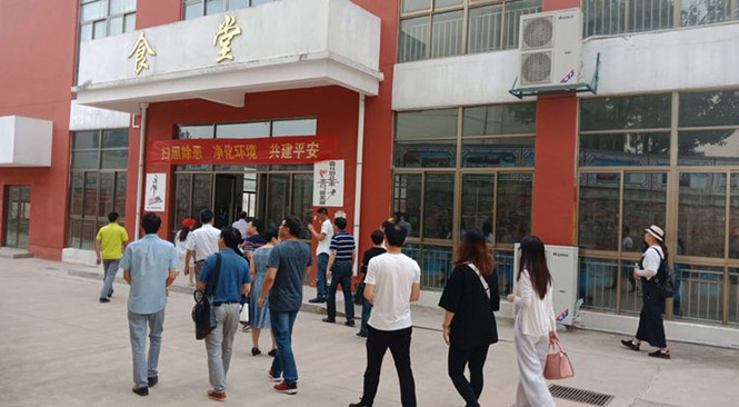 江西省浮梁县教育代表来怀宁中专学校考察指导工作