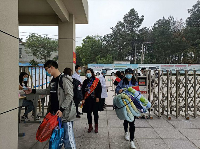 回到熟悉的地方，开启全新征程—怀宁县中等专业学校高三学生顺利复课