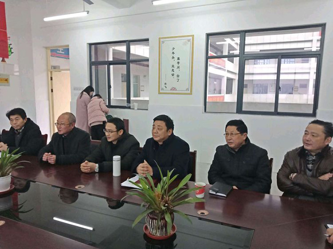 市县教育局领导来中专学校调研