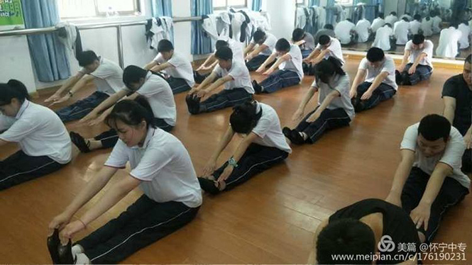 县中专学校普通学子的每一天