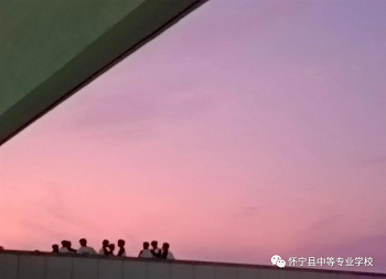 “最美校园，我的家”——校园文化艺术节活动系列（三）摄影比赛