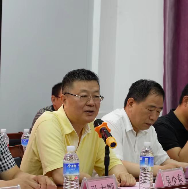 安徽省当代诗歌研究会安庆市诗歌工作委员会暨团体会员单位授牌仪式会议在怀宁县中等专业学校成功召开