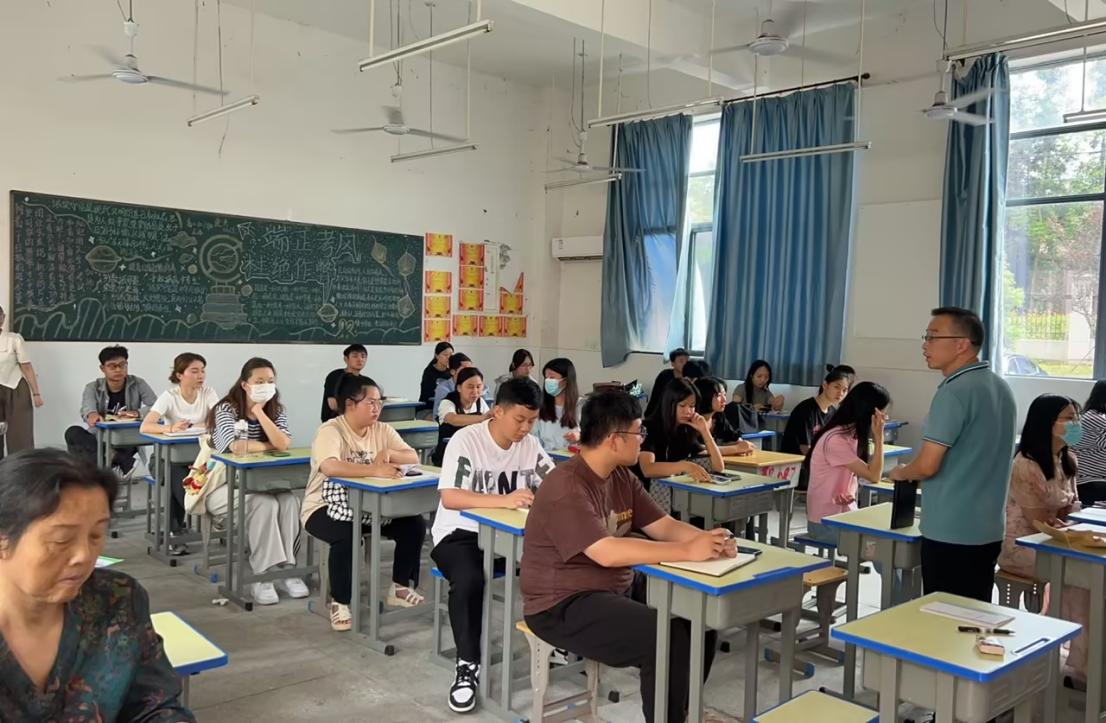 以生为本，以学定教，以教导学，以学评教——怀宁县中等专业学校有序开展教研活动