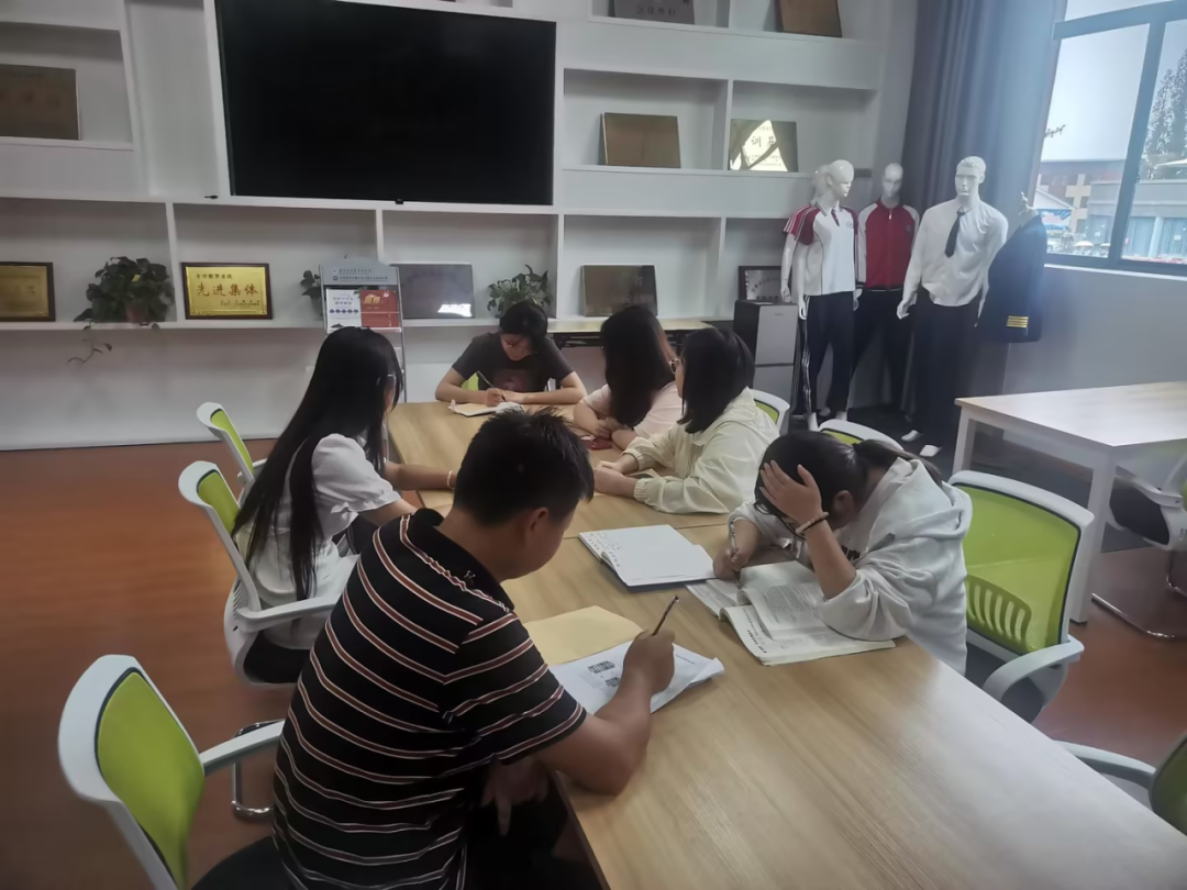 以研促教，打造高效课堂——怀宁县中等专业学校公开课展示活动