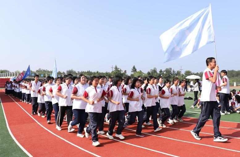 激情跑操扬斗志，凝心聚力展风采——怀宁县中等专业学校举行“庆中秋、迎国庆”双操比赛
