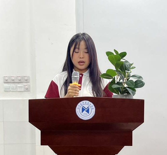 促进自我管理 诠释青春担当——我校政教处召开班干部代表会议