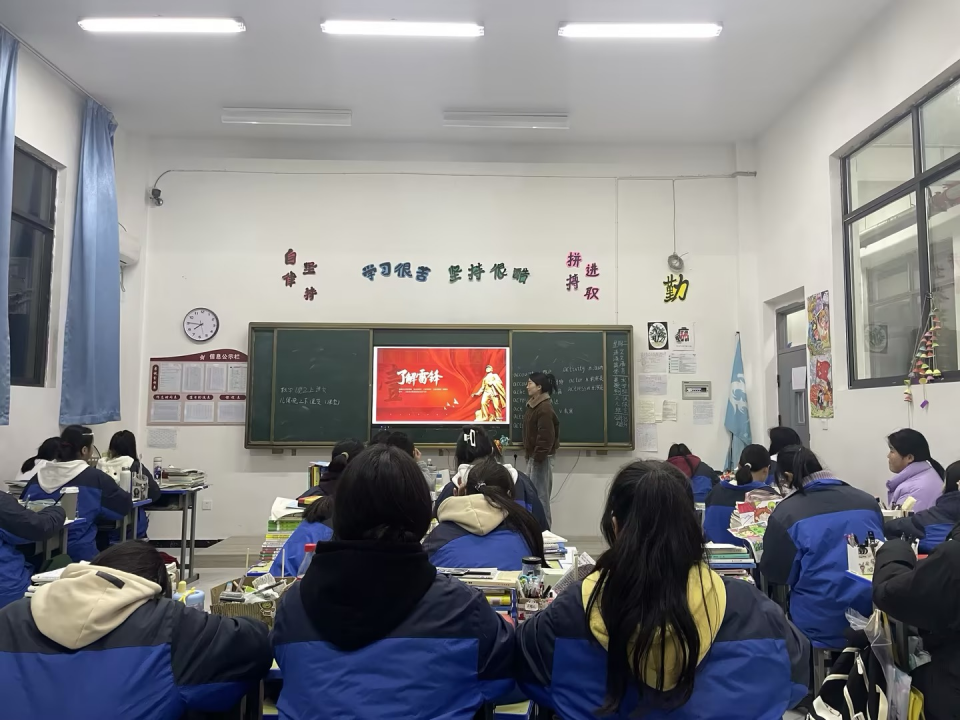 雷锋纪念日—怀宁中专在行动