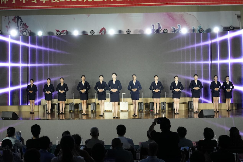 践行初心树实功 赓续诗韵启新程——怀宁中专第五届“火红的六月”诗歌节成功举办